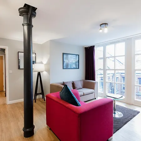 High Street Townhouse Aparthotel-2