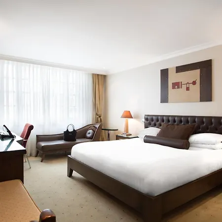 Courthouse Hotel London-3