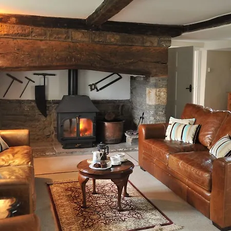 Frog Street Farmhouse-3