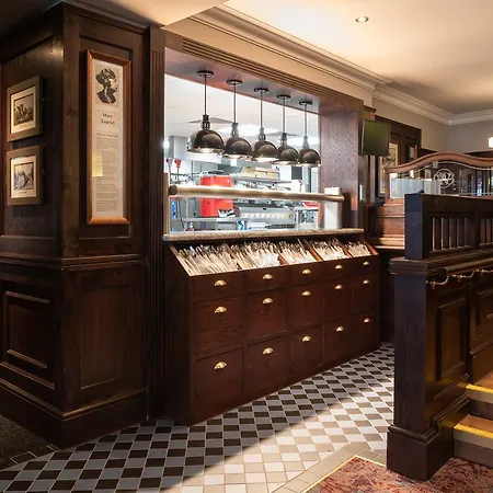 Thomas Ingoldsby Wetherspoon-2