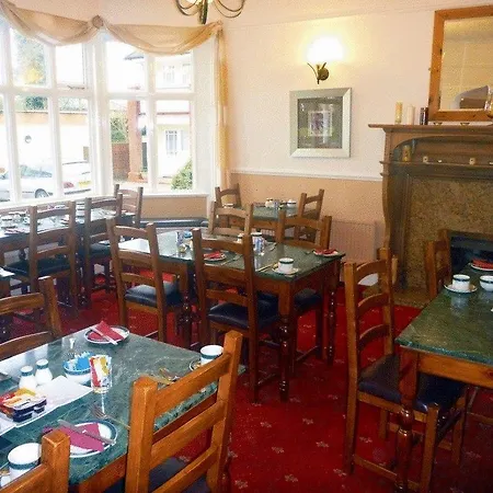 Alton Lodge-2