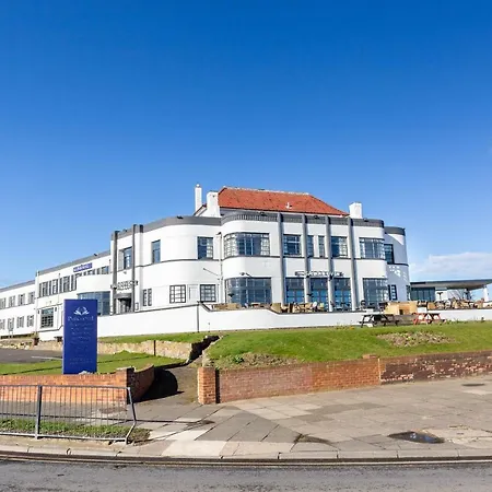 Menzies Silverlink Park-3