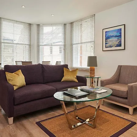 Braid Apartments By Mansley-3