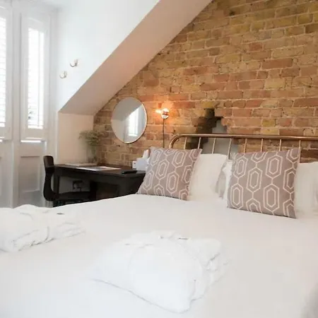 Cliftonville Townhouse-3