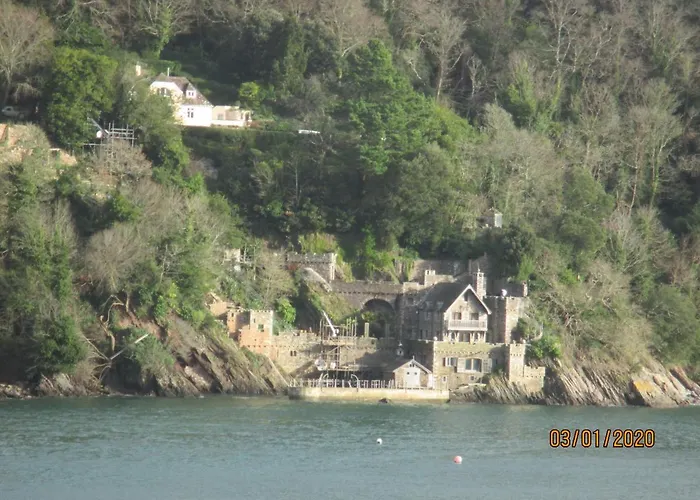 Holiday Cottages in Dartmouth