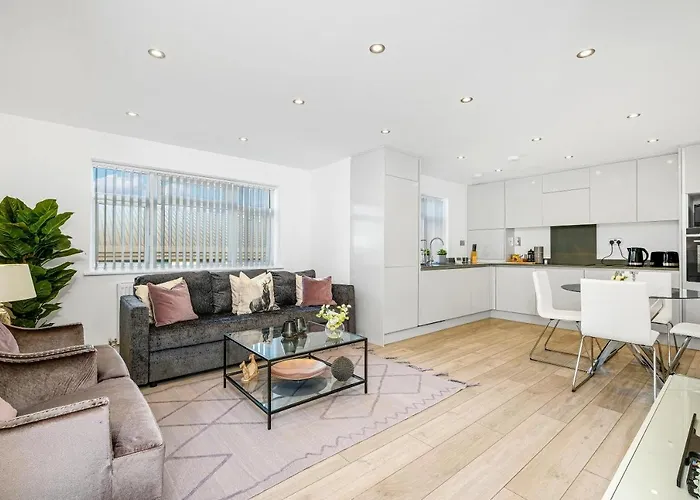 Vacation Apartment Rentals in Ruislip