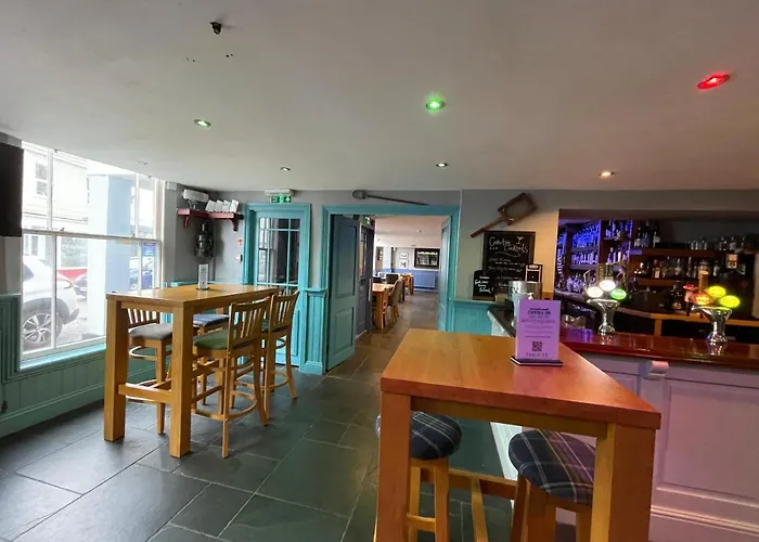 Hayle City Center Hotels