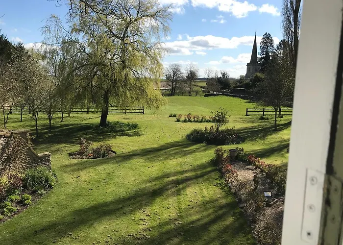 Chippenham (Wiltshire) Villas