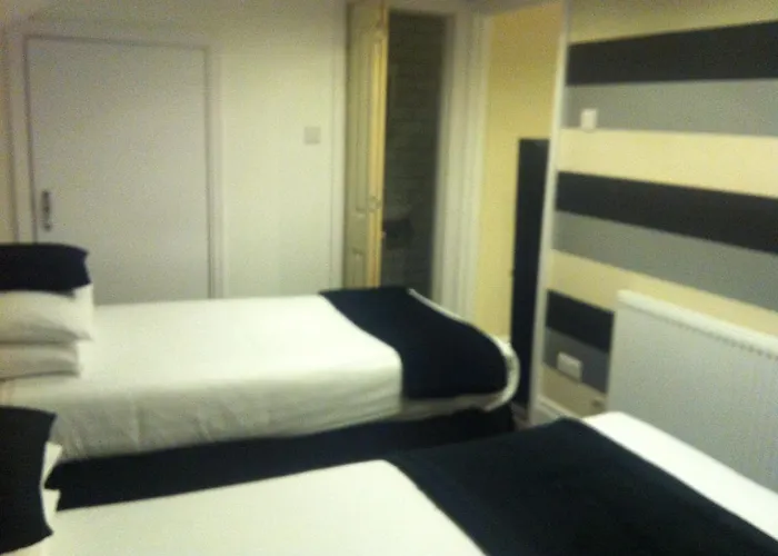 Southport Hotels with Table Tennis