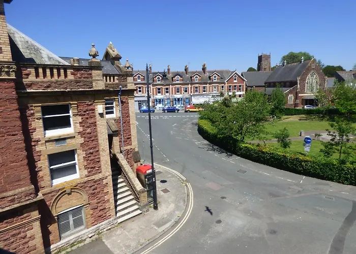 Park View R & R - Adult Only - Self-Catering - Free Parking - Ev Point Aparthotel Paignton