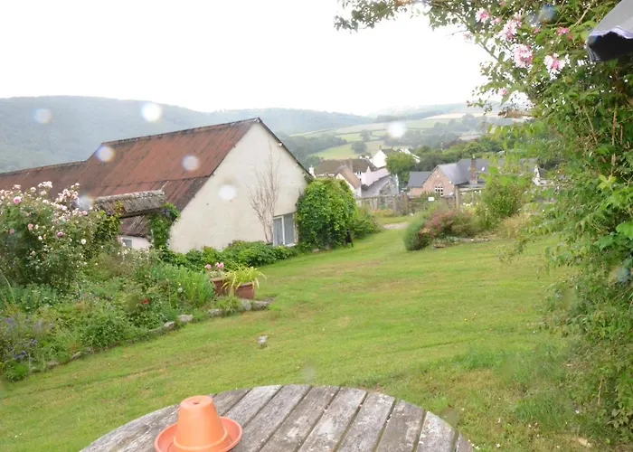 Dunsford Hotels