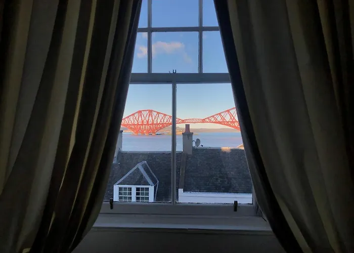 Rooms At Ravenous Beastie South Queensferry