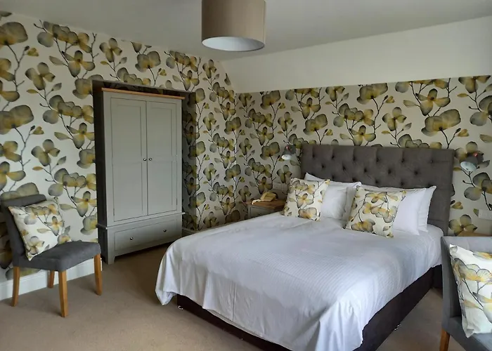 Mawnan Smith Hotels