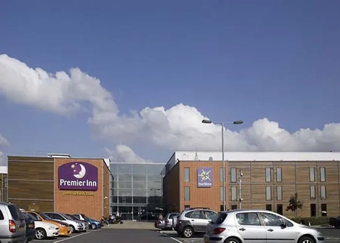 Premier Inn London Heathrow Airport T2 & T3 - Bath Road Hillingdon