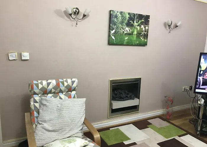 Cardigan Bed & Breakfasts 