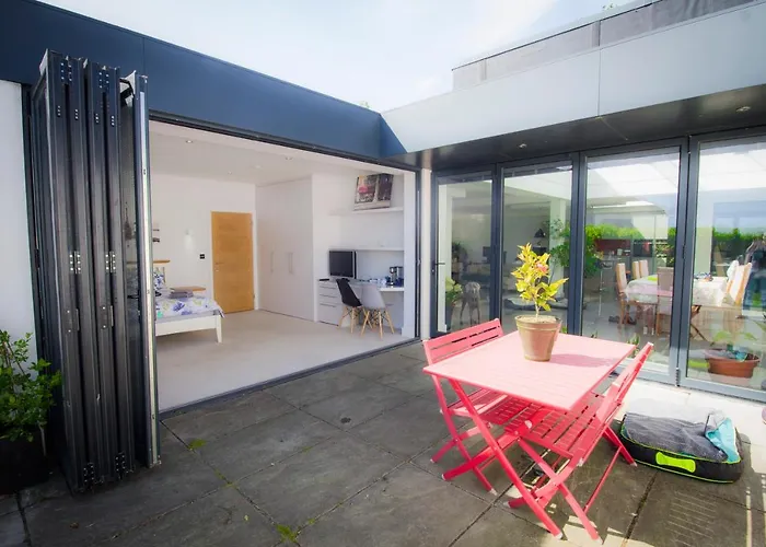 Cabin Rentals in Hythe (Kent)