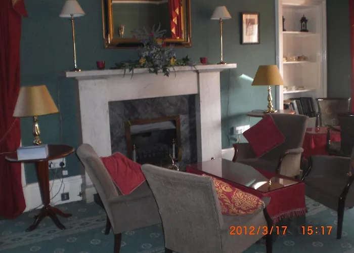 Dunfermline City Center Hotels