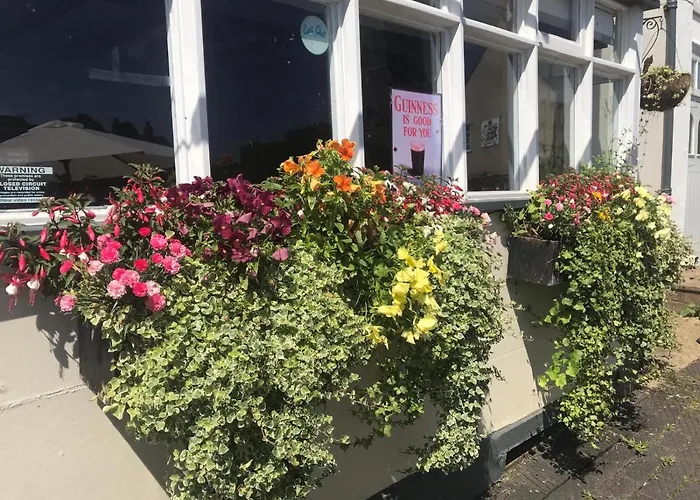 Deddington Hotels