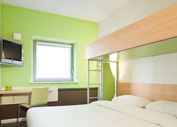 Portsmouth Lodging 