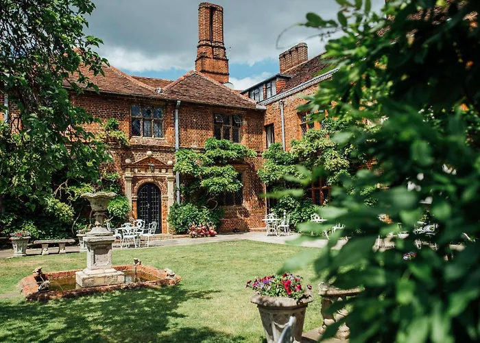 Woodbridge Hotels