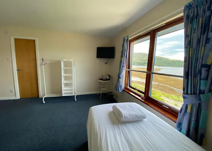 Waterfront Lodge - Accommodation Only Fort William