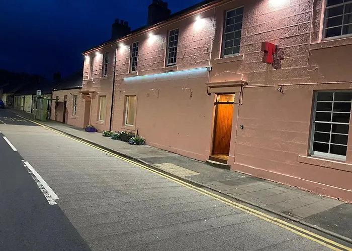 Kirkconnel Hotels