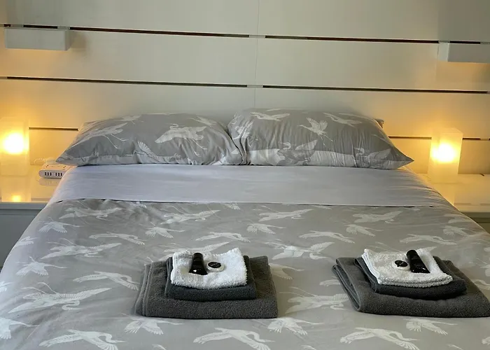 Gladstone Lodge London