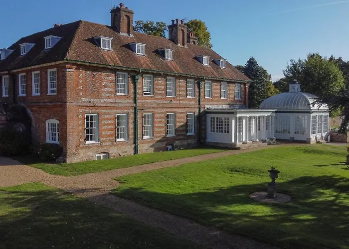 Holiday Cottages in Winchester
