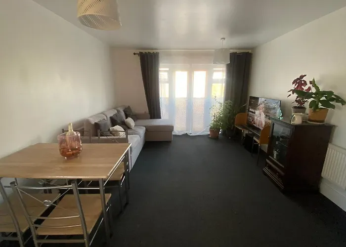 Lovely Double Room West Drayton 