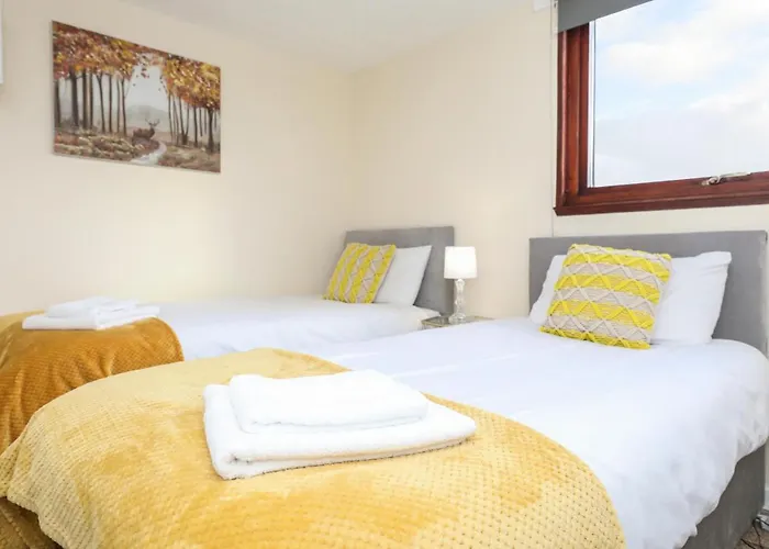 Modern Guest House - Central Inverness - Complimentary Snacks - Free Parking