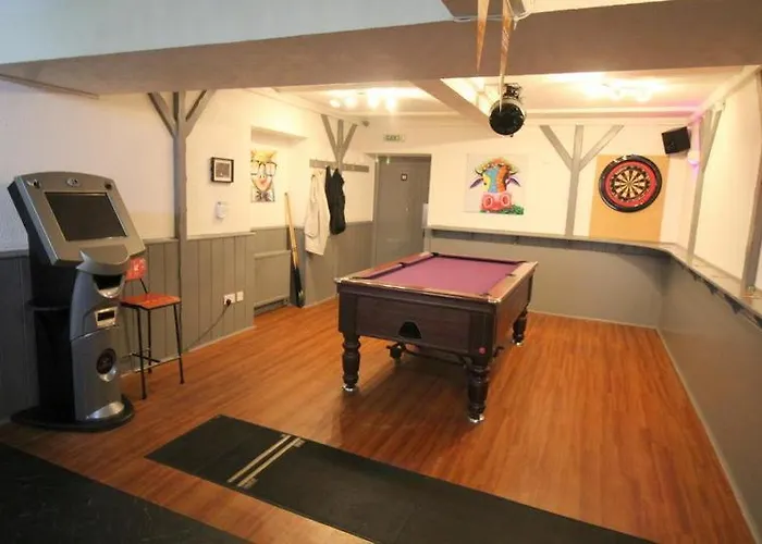 Huntly Hotels