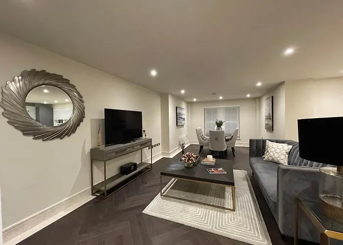 Vacation Apartment Rentals in Chigwell