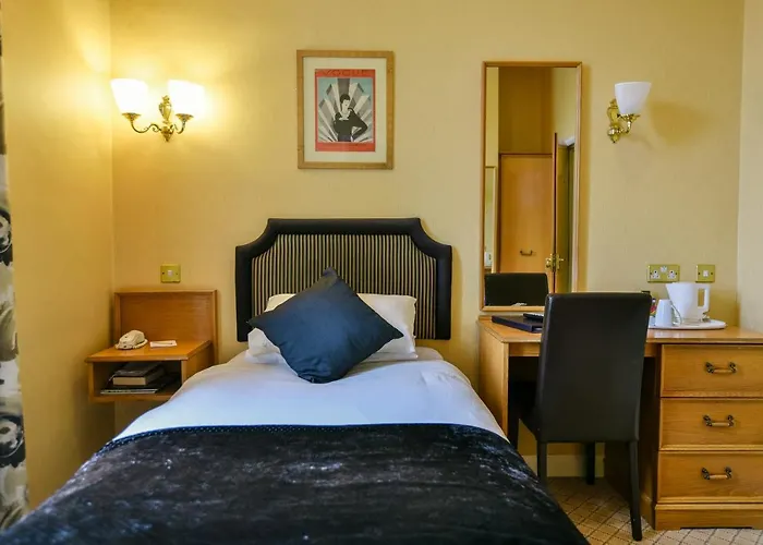 Dumfries Beach hotels