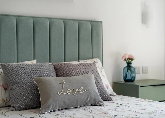 Vacation Apartment Rentals in Mill Hill