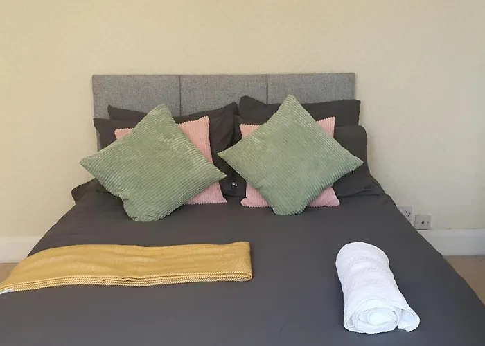 Coventry Spacious Rooms In City