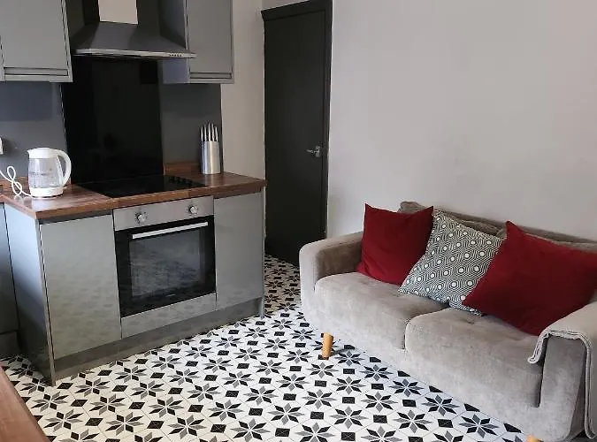 Wonderful, Woodville, Comfortable, Budget, Friendly Accommodation Leeds 