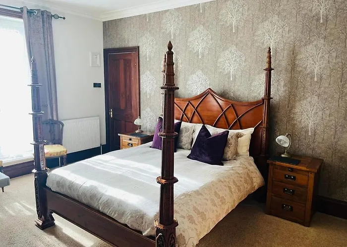 Abbotsleigh Of Whitby Bed & Breakfast