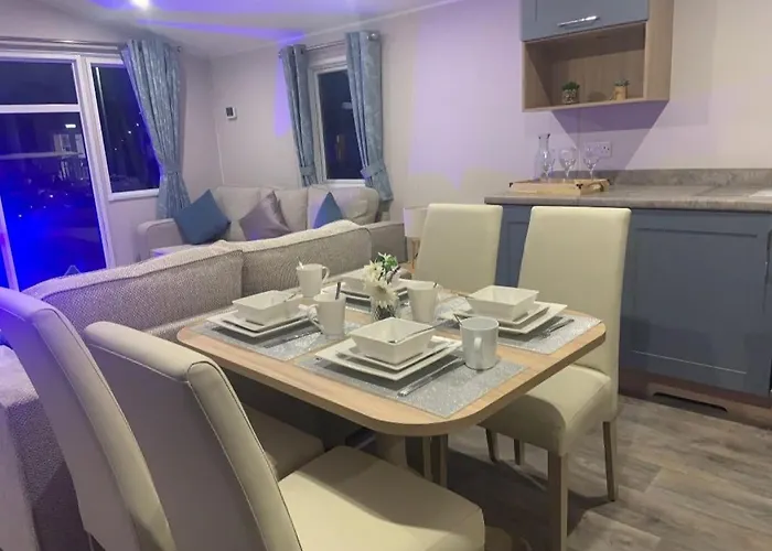 Skegness Hotels with Tennis Court