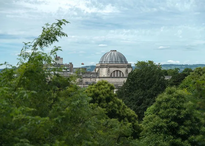 Cardiff Hotels With Jacuzzi in Room