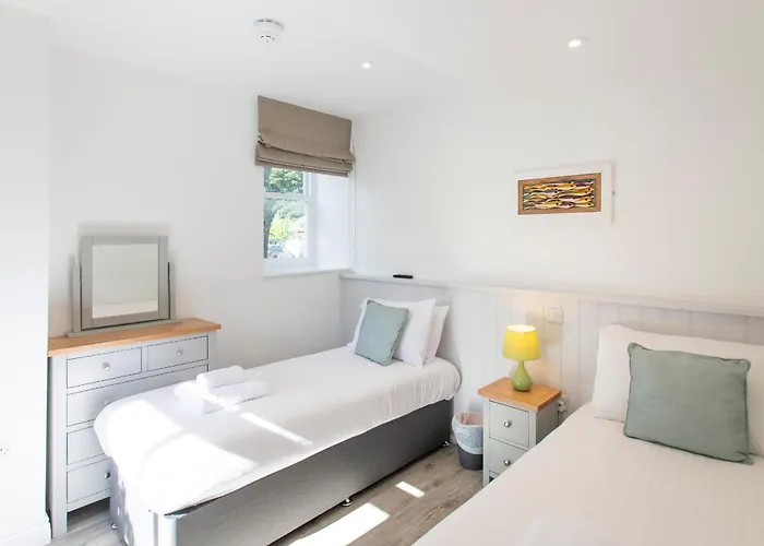 St Ives (Cornwall) Hotels with Tennis Court