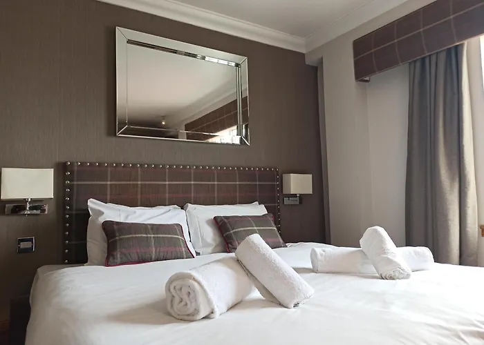 Tarbert (Argyll and Bute) Hotels