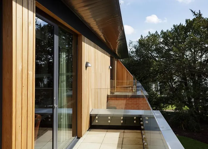 Henley-on-Thames Hotels for Romantic Getaway