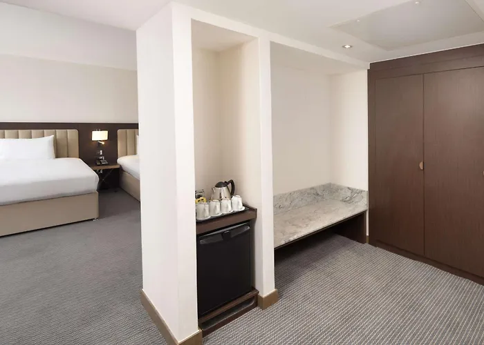 London Hotels near London Gatwick Airport (LGW)