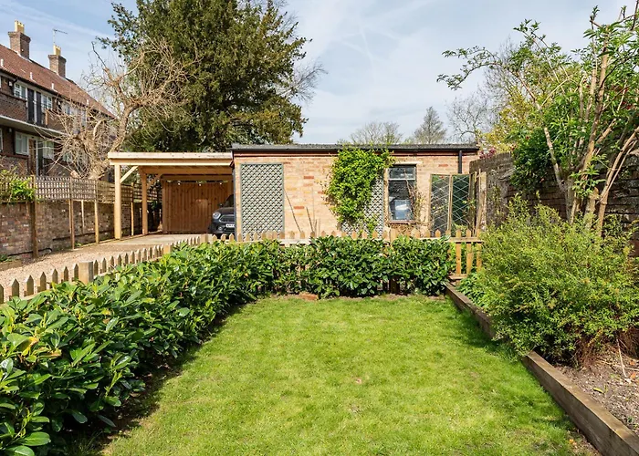 Vacation homes in Hertford