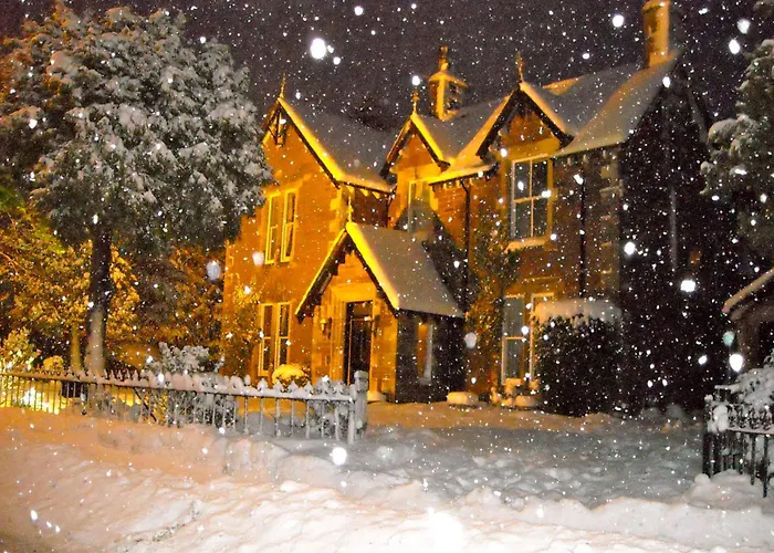 Crieff City Center Hotels