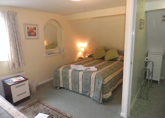 Midway Guest House York
