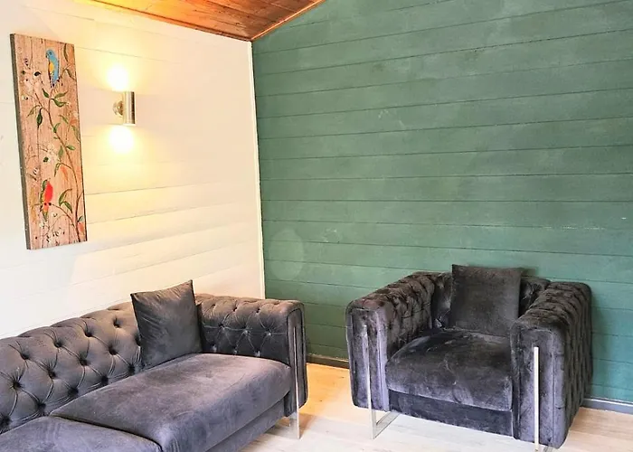 Holiday Cottages in Warminster