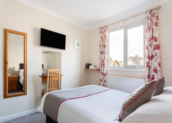 Illogan Hotels