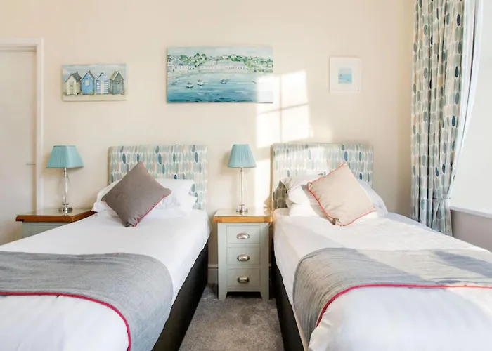 CORNWALL Hotels for Romantic Getaway