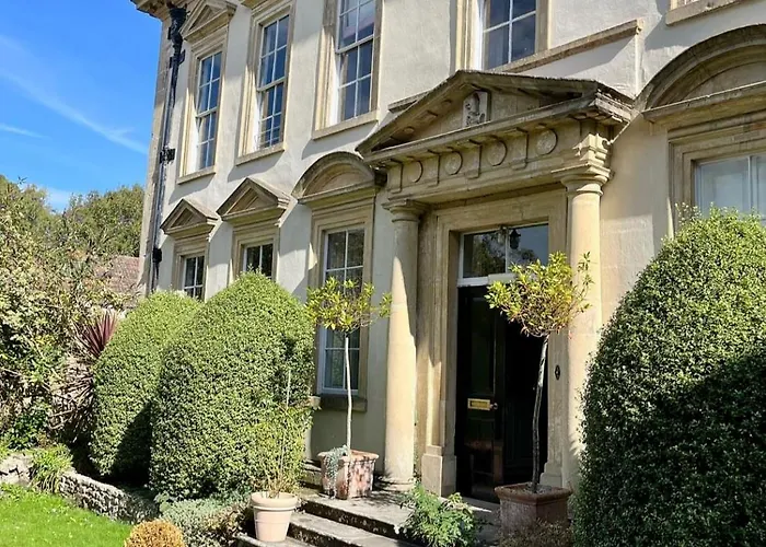 Shepton Mallet Bed & Breakfasts 